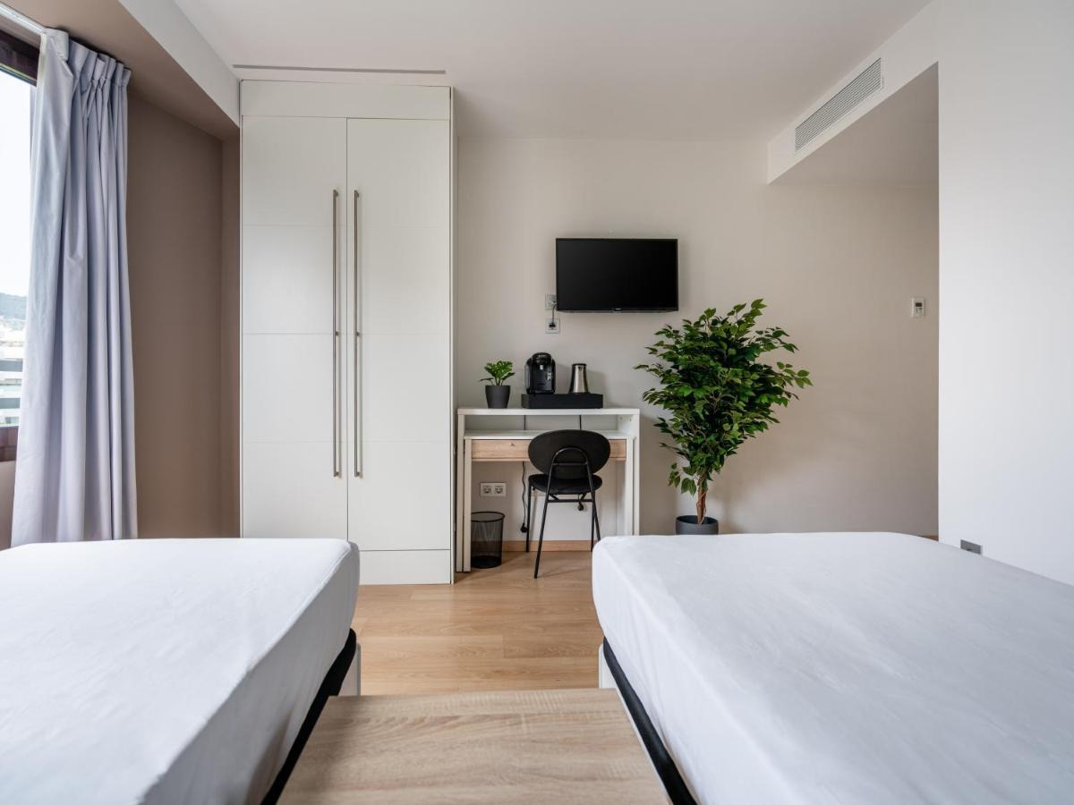 Limehome Barcelona Carrer De Fontcoberta - Digital Access Exterior photo