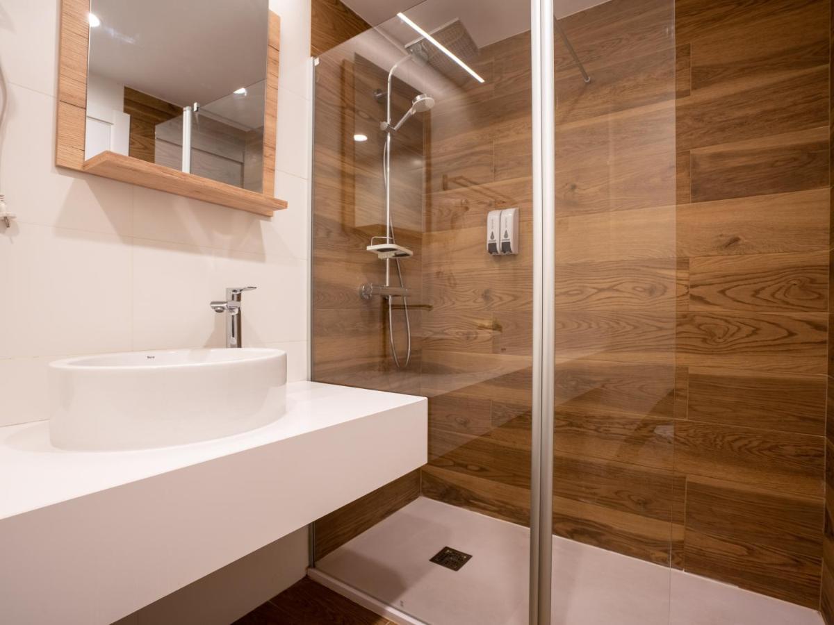 Limehome Barcelona Carrer De Fontcoberta - Digital Access Exterior photo